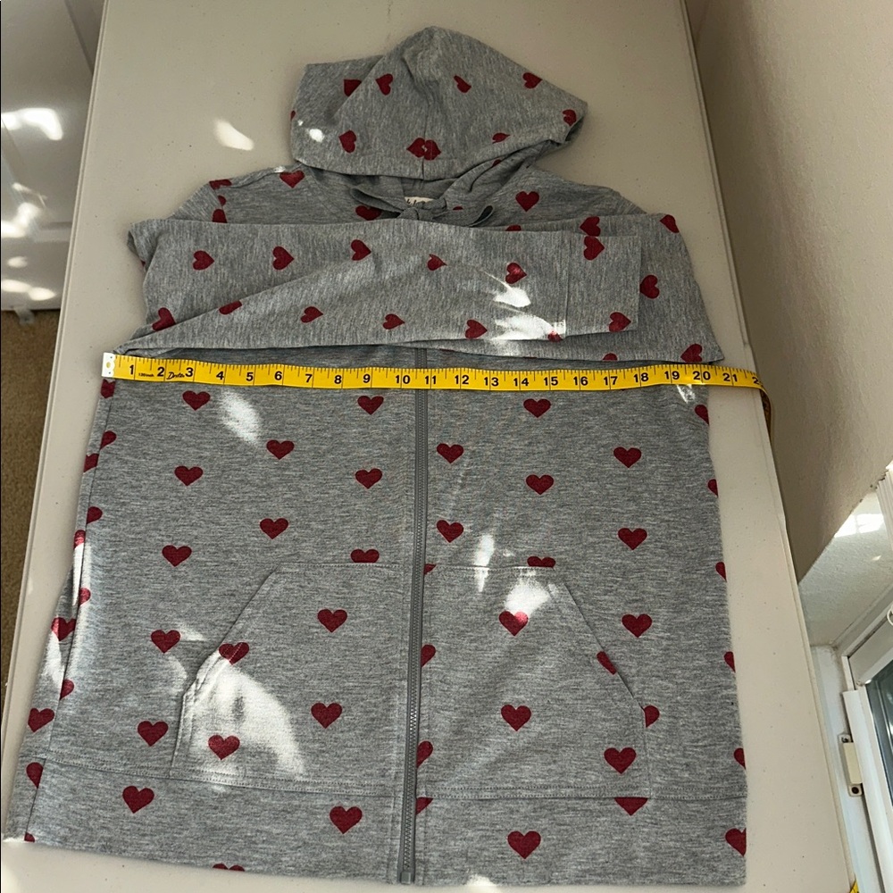 Style & Co. Gray Hoodie with Red Heart Pattern Size M. - Picture 11 of 16